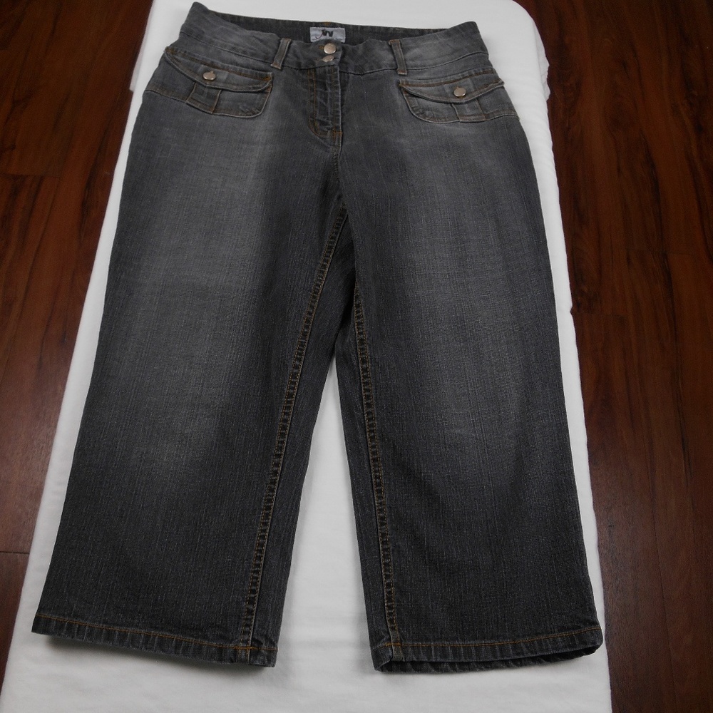 Junction West Black Wash Jean Capris